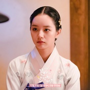 花开时想月 꽃 피면 달 생각하고