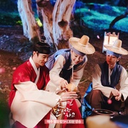 花开时想月 꽃 피면 달 생각하고