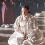 夜晚开的花 밤에 피는 꽃
