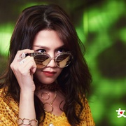 女皇撞到正