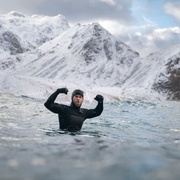 克里斯·海姆斯沃斯的鲨滩奇遇 Shark Beach with Chris Hemsworth