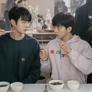 冬后是樱花 겨울 지나 벚꽃
