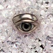 死钻倒影 Reflet dans un Diamant Mort