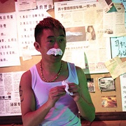 陌路惊笑