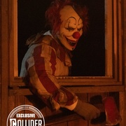 玉米地小丑 Clown in A Cornfield