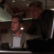 点击查看图片 海军罪案调查处 第四季 NCIS: Naval Criminal Investigative Service Season 4