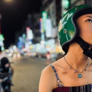 左撇子女孩