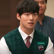 法官李汉英 판사 이한영
