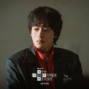 努力克服自卑的我们 모두가 자신의 무가치함과 싸우고 있다