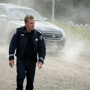 点击查看图片 双面警长 第一季 Tin Star Season 1
