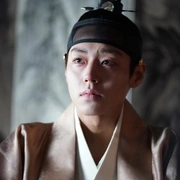 与王生活的男人 왕과 사는 남자