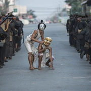 他们先杀了我父亲：一个柬埔寨女儿的回忆录 First They Killed My Father: A Daughter of Cambodia Remembers