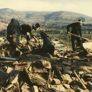 生生长流 زندگی و دیگر هیچ