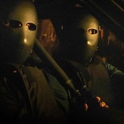 逃出水泥地 Dragged Across Concrete