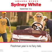 大学新生 Sydney White