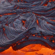 进入地狱 Into the Inferno