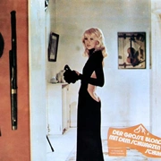 金发大个子 Le grand blond avec une chaussure noire