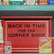 穿越时光的街角商店 Back in Time for the Corner Shop
