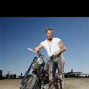 点击查看图片 铁汉狂奔 Harley Davidson and the Marlboro Man