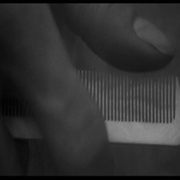 梳子 The Comb