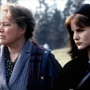 热泪伤痕 Dolores Claiborne