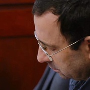 在金牌的核心：美国体操丑闻 At the Heart of Gold: Inside the USA Gymnastics Scandal