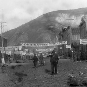 道森市：冰封时光 Dawson City: Frozen Time