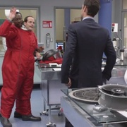 好男当自强 第一季 Better Off Ted Season 1