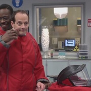 好男当自强 第一季 Better Off Ted Season 1
