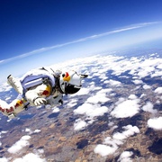 太空跳跃 Space Dive
