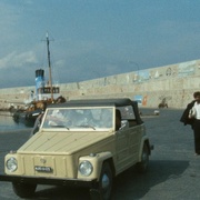 踩过界 Travolti da un insolito destino nell'azzurro mare d'agosto