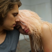 极少数的吻 Por un puñado de besos